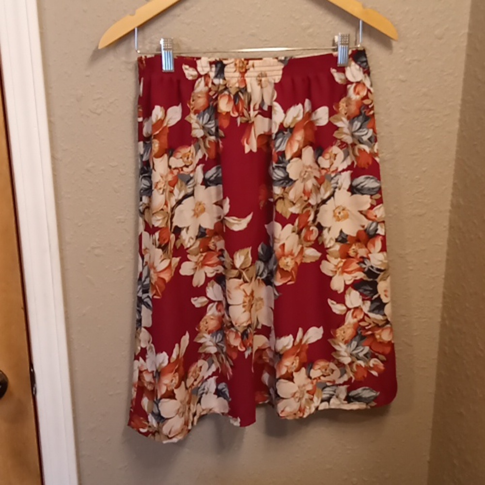 Petite Medium Floral Burgundy Midi Skirt